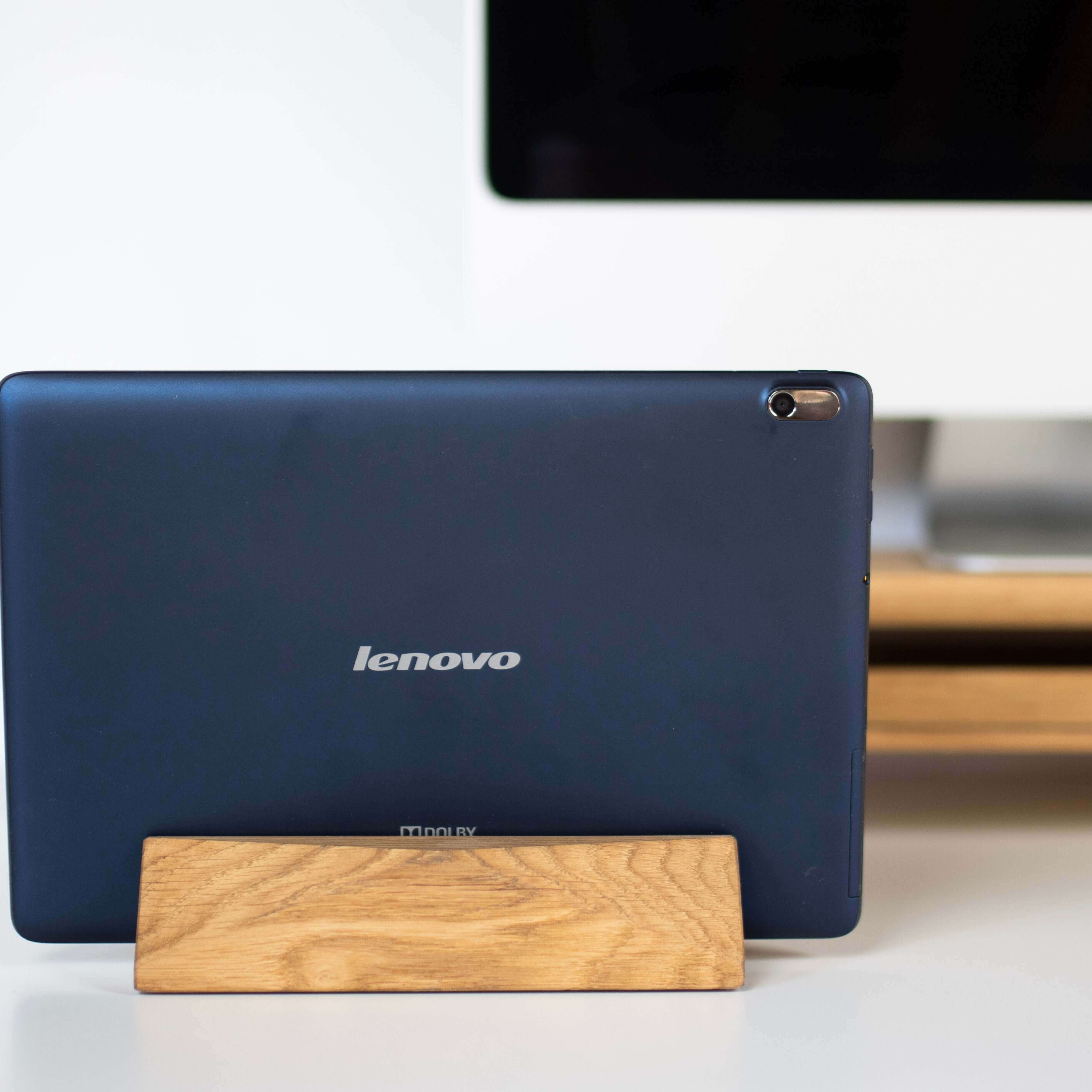 VERTICAL MINIMALISTIC MACBOOK STAND - Chopzwood