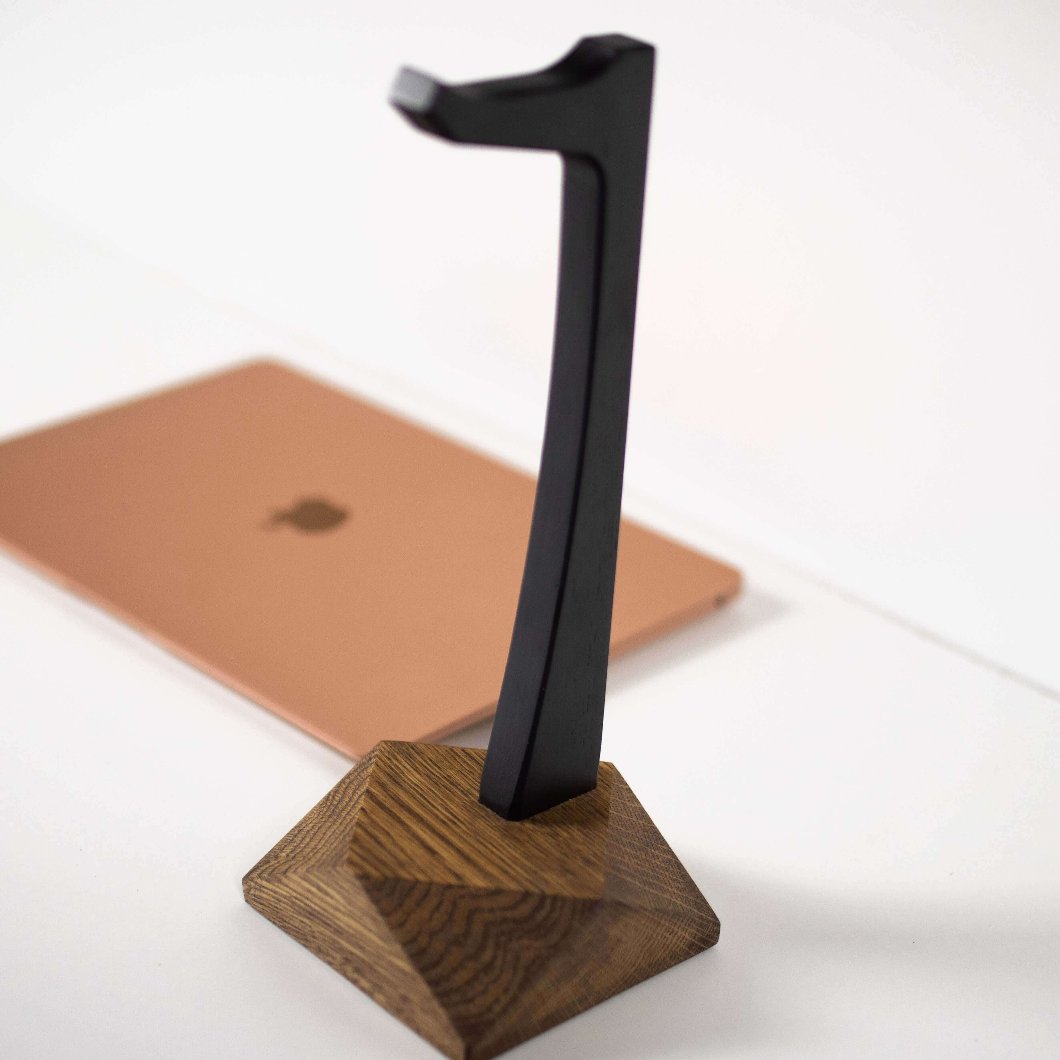MINIMALISTIC HEADPHONE STAND - Chopzwood