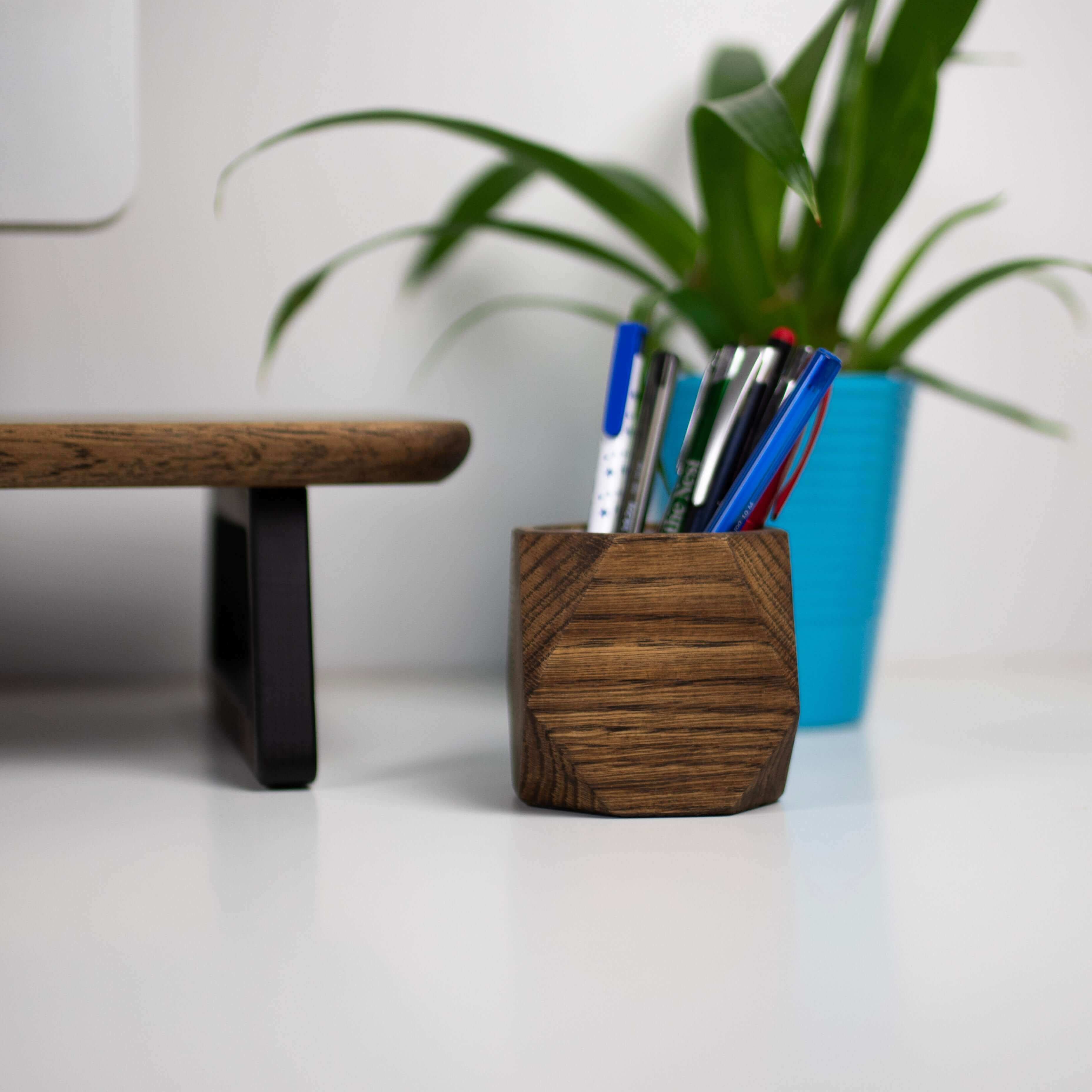 MINIMALISTIC PEN HOLDER - Chopzwood