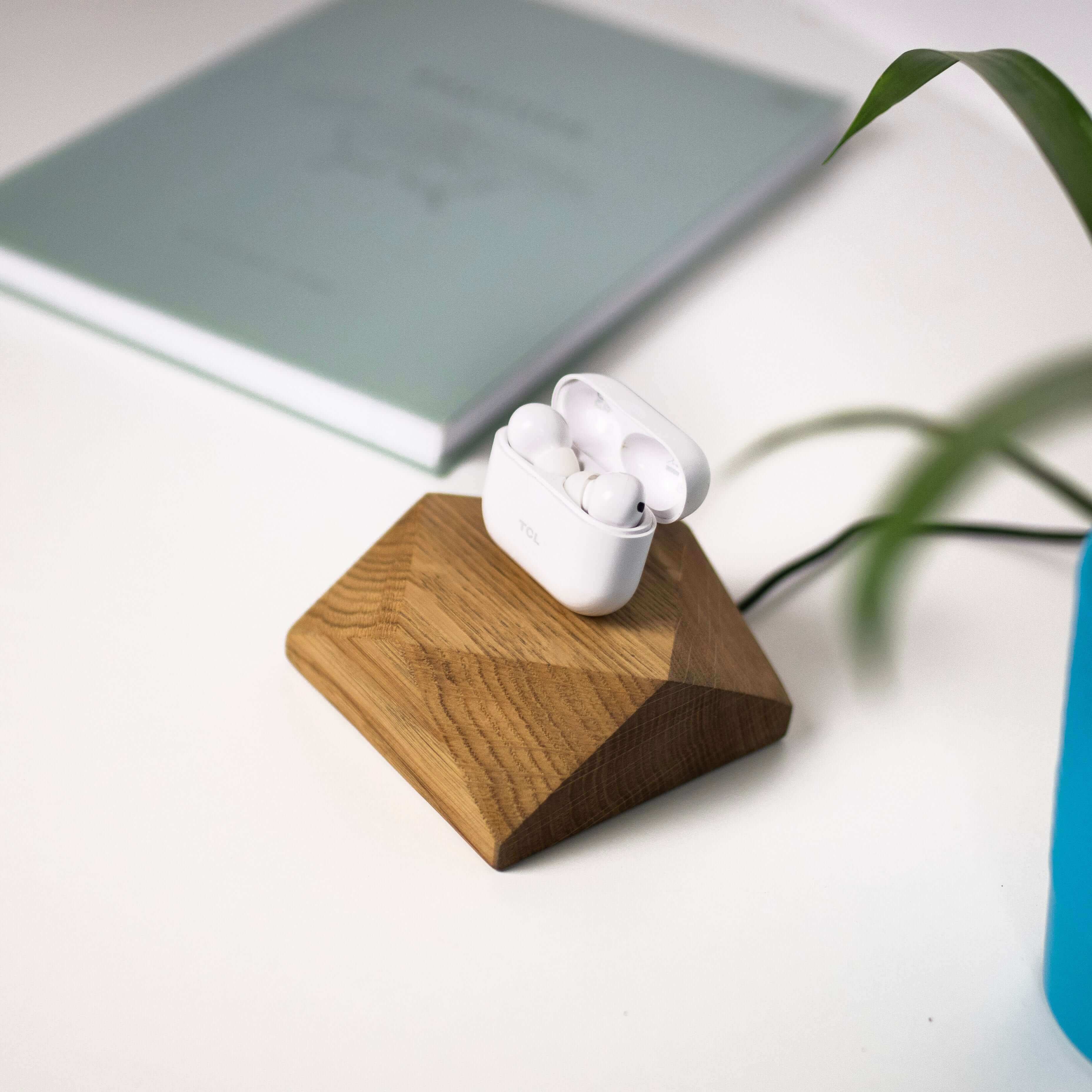 MINIMALISTIC DOCK STATION - Chopzwood