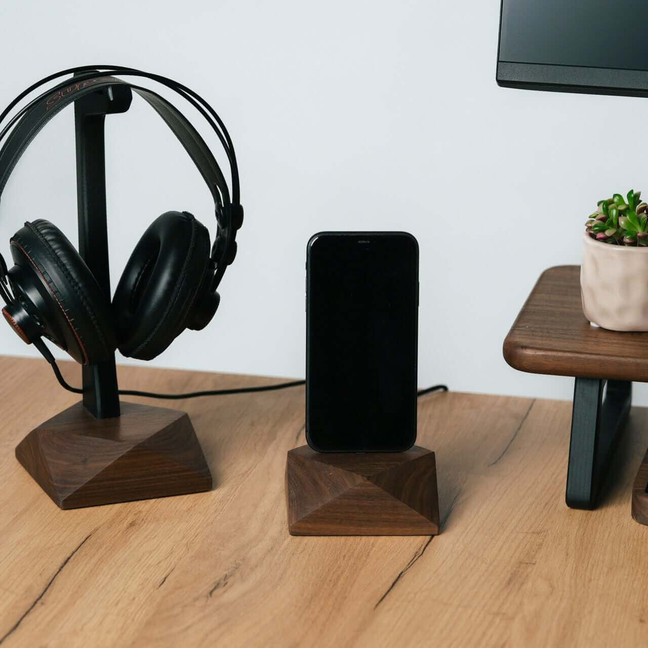 MINIMALISTIC DOCK STATION - Chopzwood