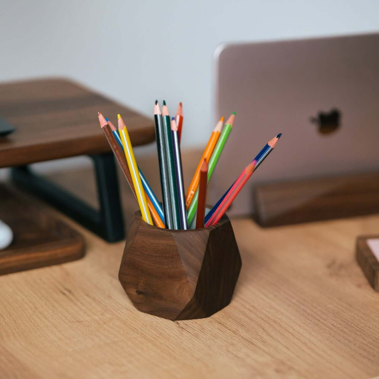 MINIMALISTIC PEN HOLDER - Chopzwood