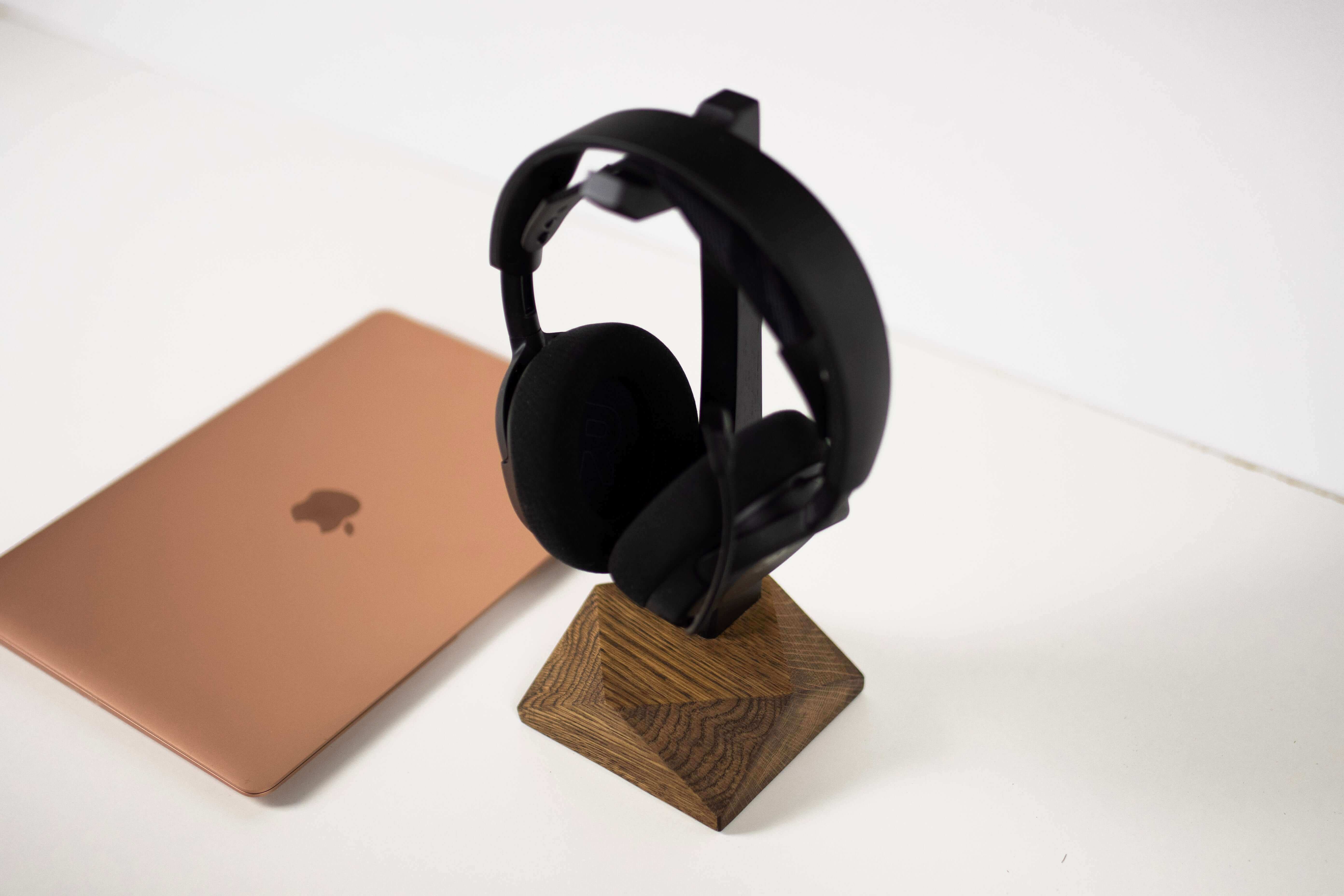 MINIMALISTIC HEADPHONE STAND - Chopzwood